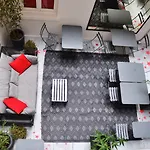 Alba Opera Hotel